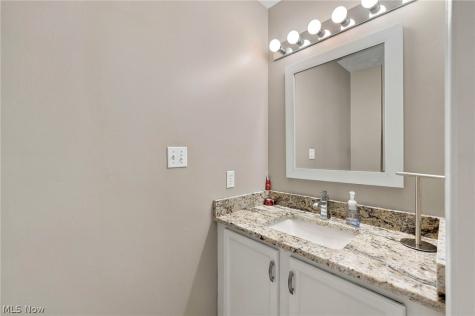 2472 W 5th Street Cleveland OH 44113