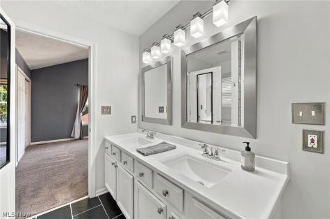 2472 W 5th Street Cleveland OH 44113