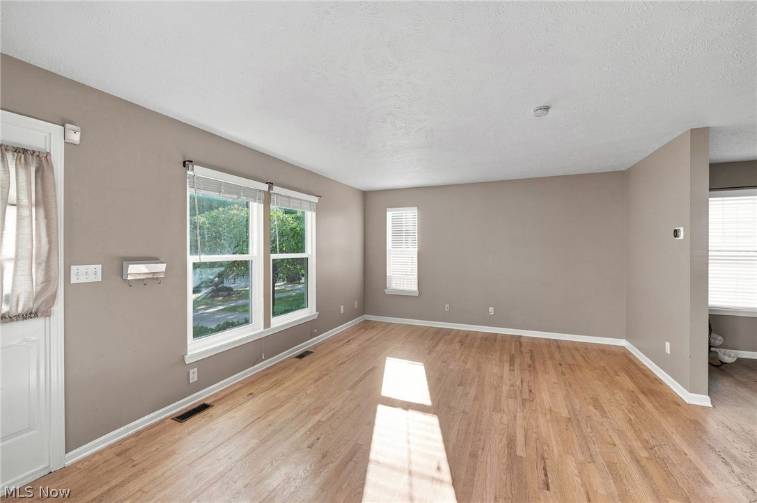 2472 W 5th Street Cleveland OH 44113