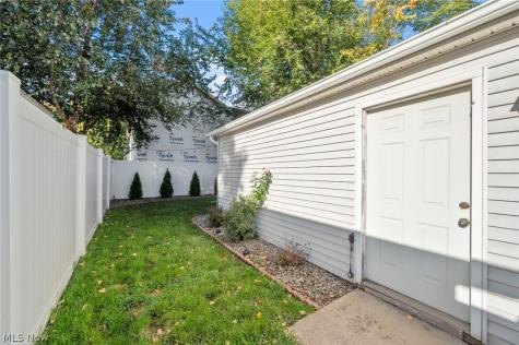 2472 W 5th Street Cleveland OH 44113