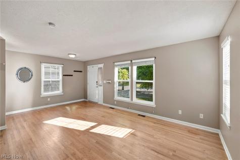 2472 W 5th Street Cleveland OH 44113