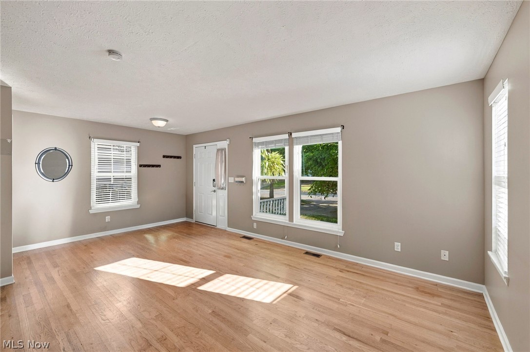 2472 W 5th Street Cleveland OH 44113