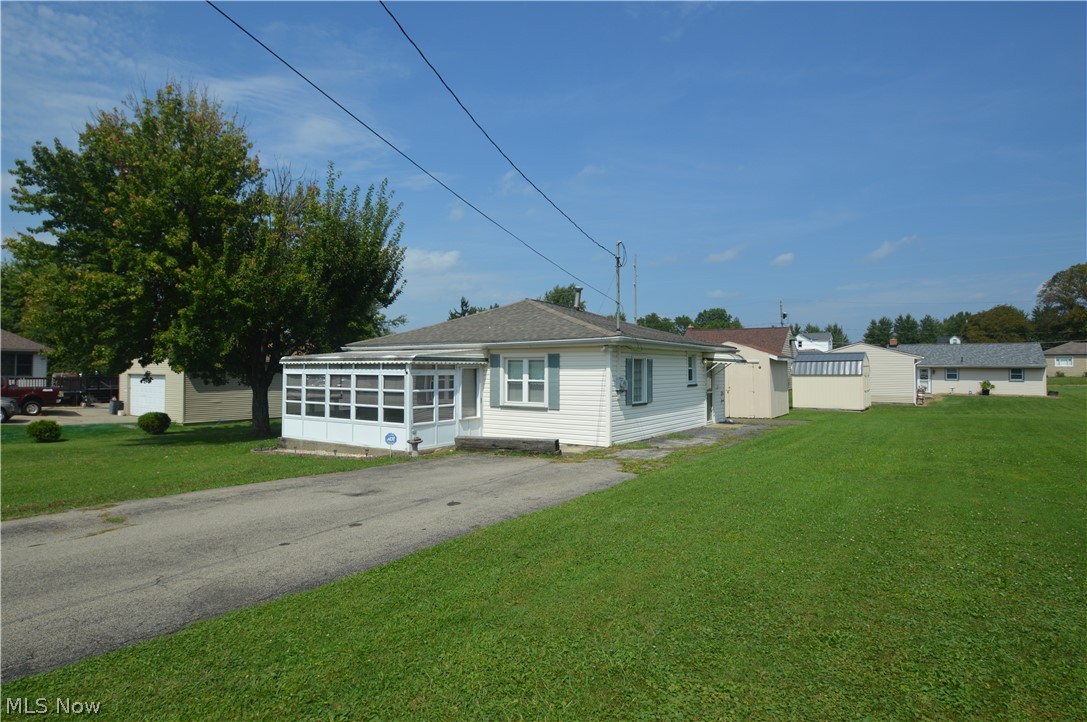 726 Penhale Avenue Campbell OH 44405