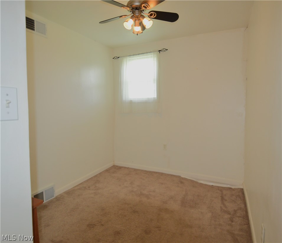 726 Penhale Avenue Campbell OH 44405