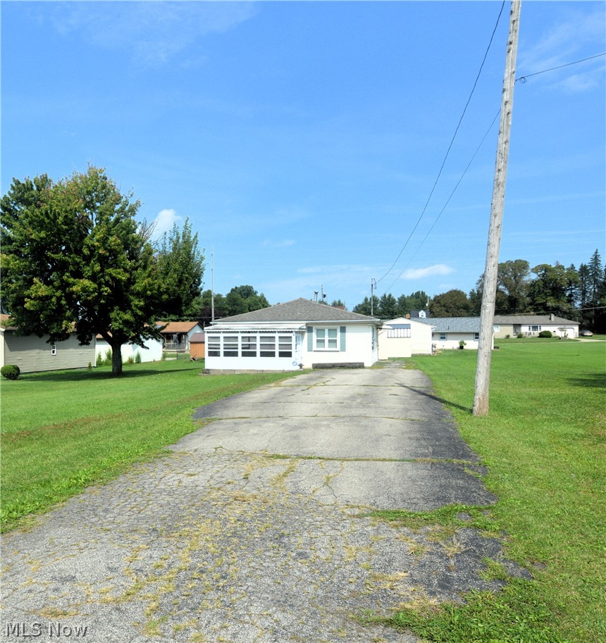 726 Penhale Avenue Campbell OH 44405