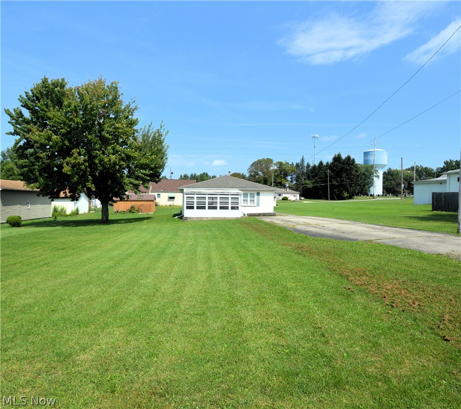726 Penhale Avenue Campbell OH 44405
