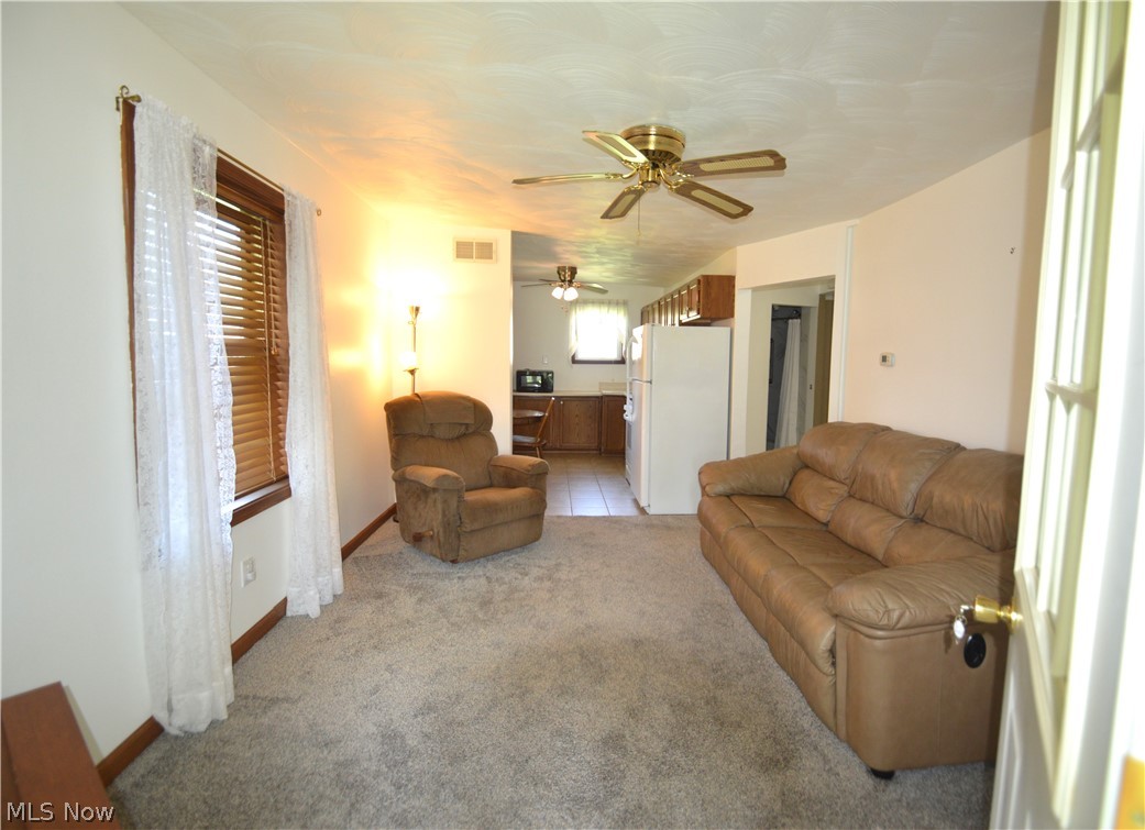 726 Penhale Avenue Campbell OH 44405