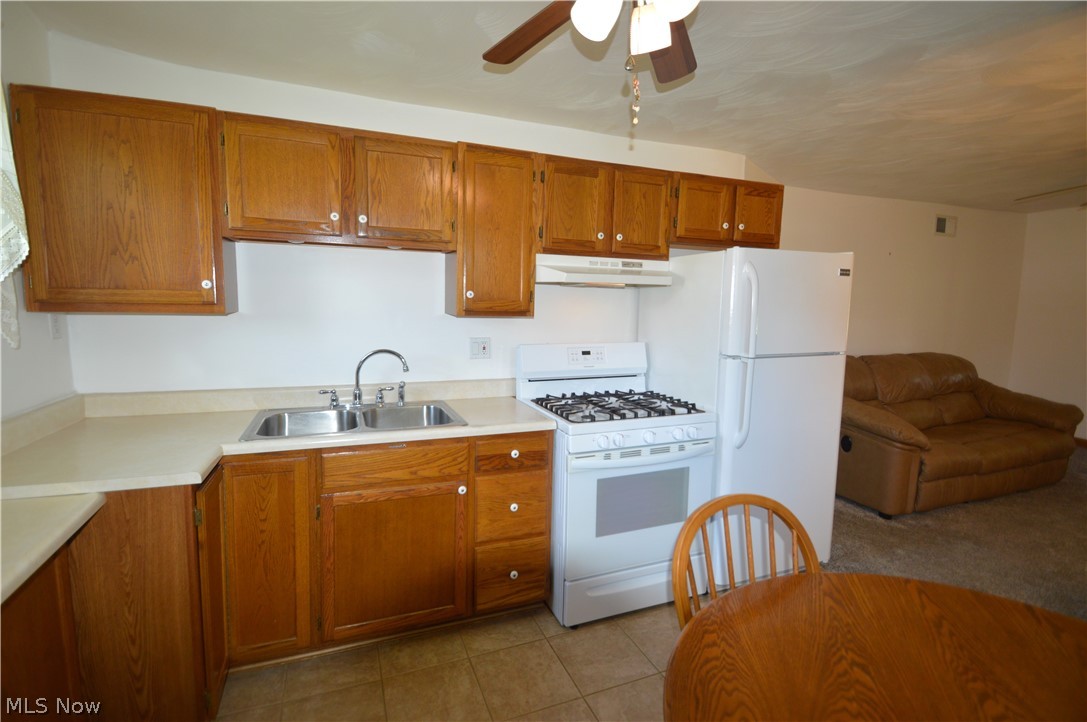 726 Penhale Avenue Campbell OH 44405