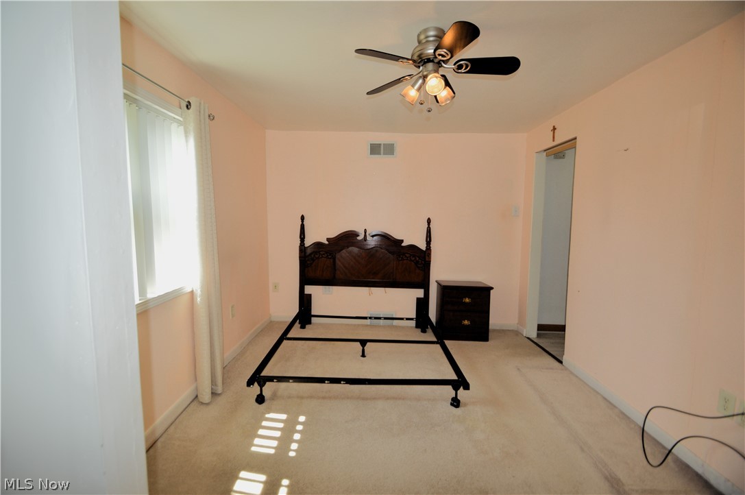 726 Penhale Avenue Campbell OH 44405