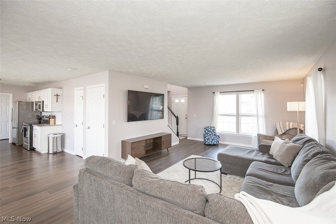 887 Woodfield Lane Brunswick OH 44212