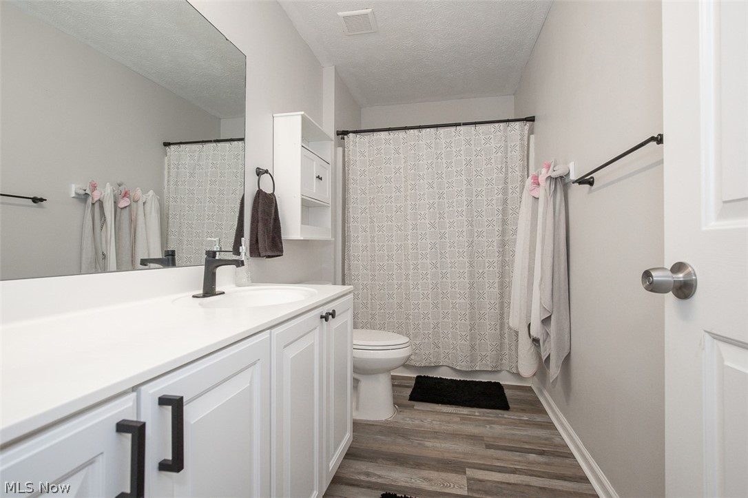 887 Woodfield Lane Brunswick OH 44212