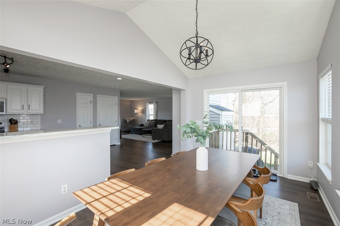 887 Woodfield Lane Brunswick OH 44212