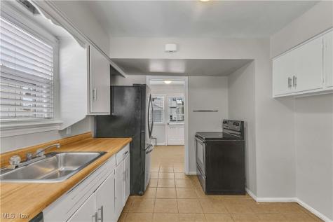 595 Oakmoor Road Bay Village OH 44140