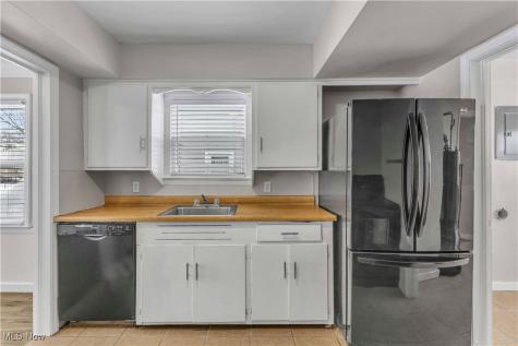 595 Oakmoor Road Bay Village OH 44140