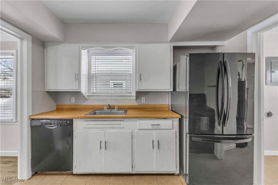 595 Oakmoor Road Bay Village OH 44140
