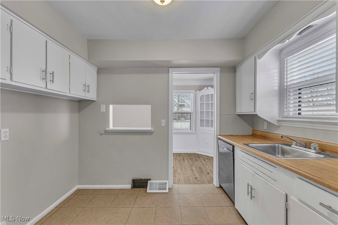 595 Oakmoor Road Bay Village OH 44140