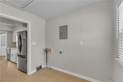 595 Oakmoor Road Bay Village OH 44140