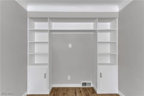 595 Oakmoor Road Bay Village OH 44140