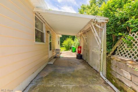 260 Horn Street Barberton OH 44203
