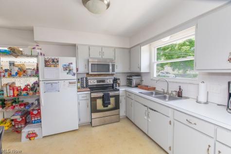 260 Horn Street Barberton OH 44203