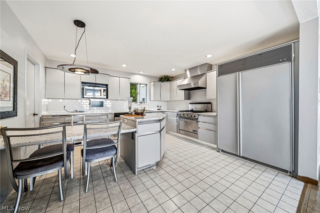 37725 Lake Shore Boulevard Eastlake OH 44095