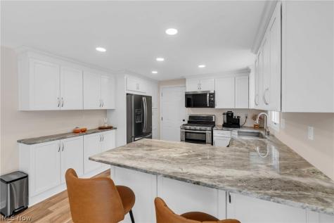 360 Huntmere Drive Bay Village OH 44140