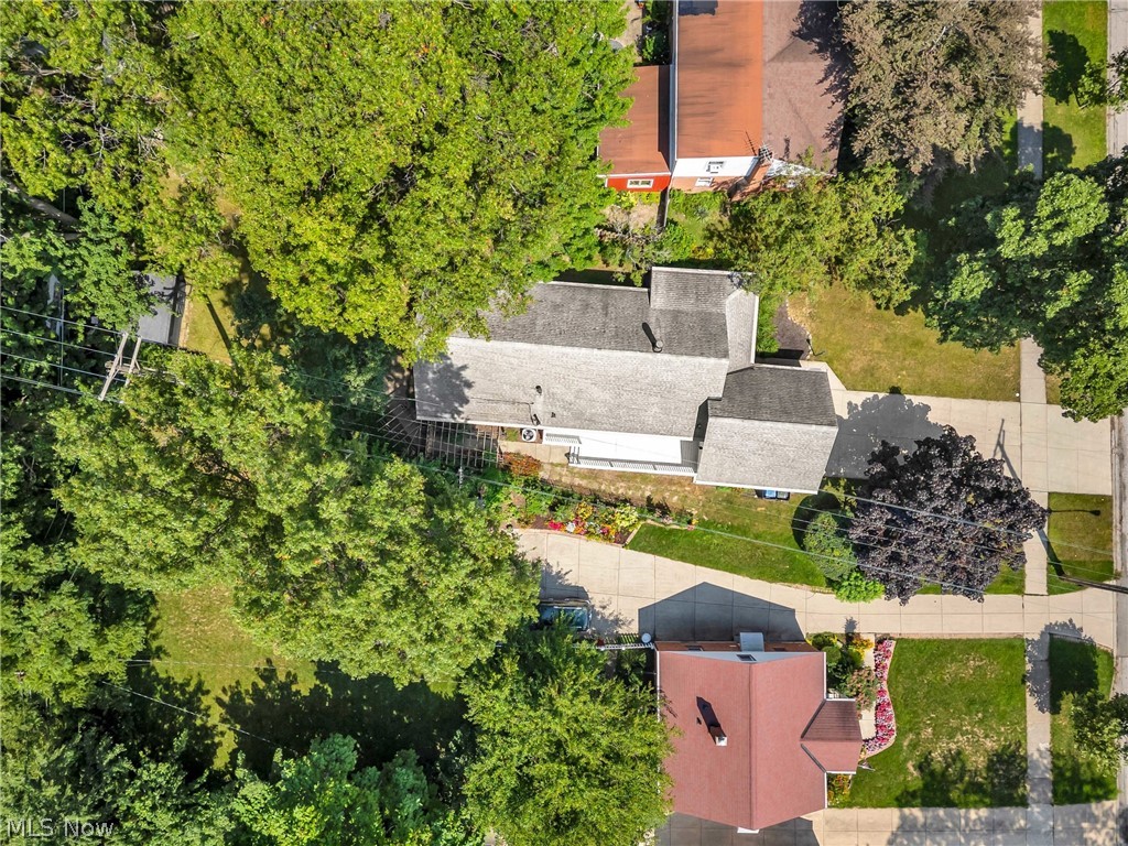 360 Huntmere Drive Bay Village OH 44140