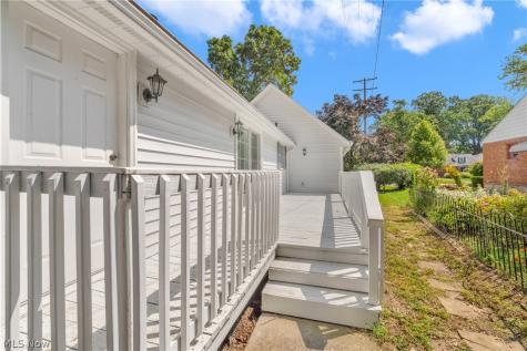 360 Huntmere Drive Bay Village OH 44140