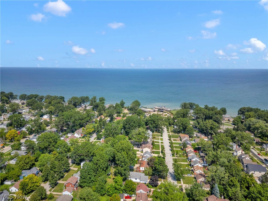 360 Huntmere Drive Bay Village OH 44140