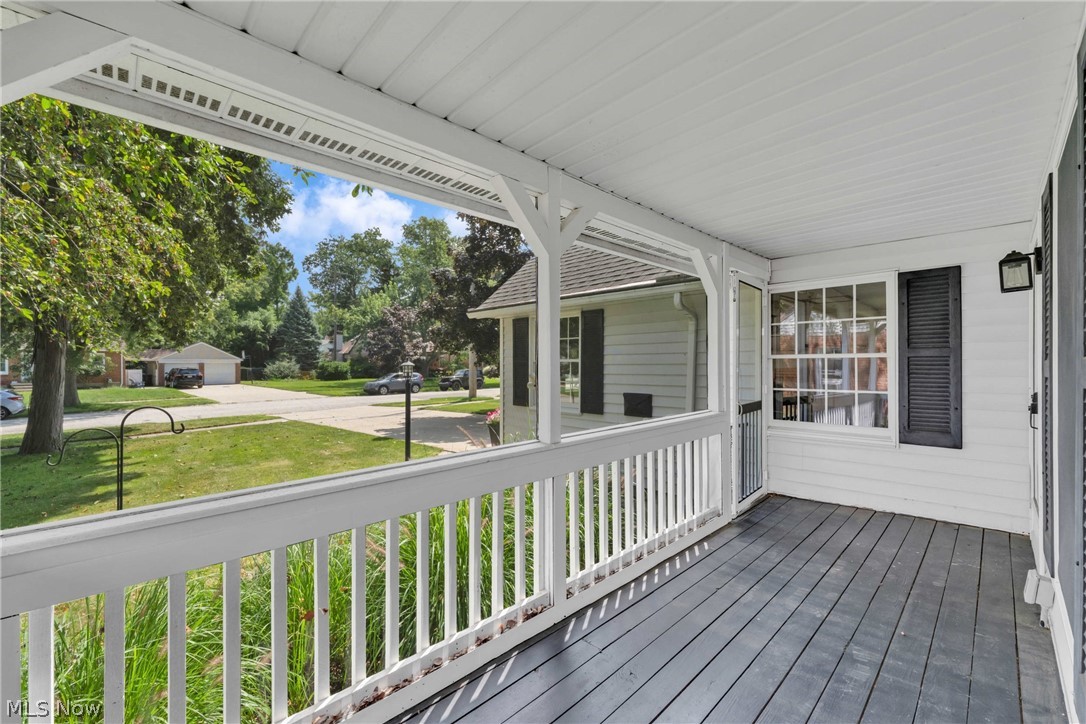 360 Huntmere Drive Bay Village OH 44140