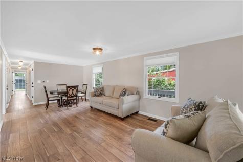 360 Huntmere Drive Bay Village OH 44140