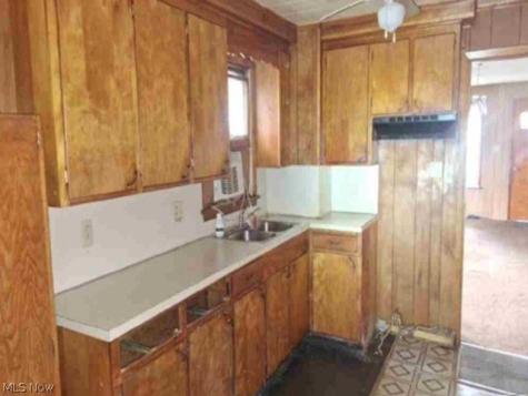 1738 Superior Avenue Canton OH 44705