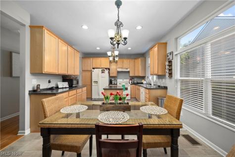 652 Lakeside Drive Avon Lake OH 44012