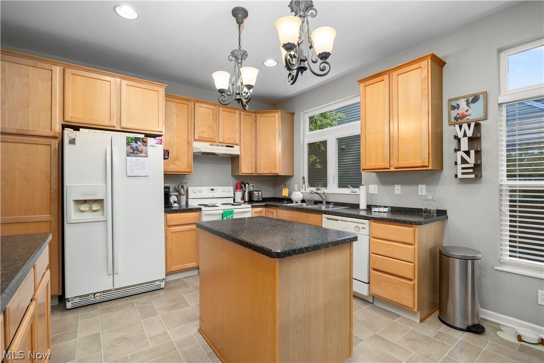 652 Lakeside Drive Avon Lake OH 44012