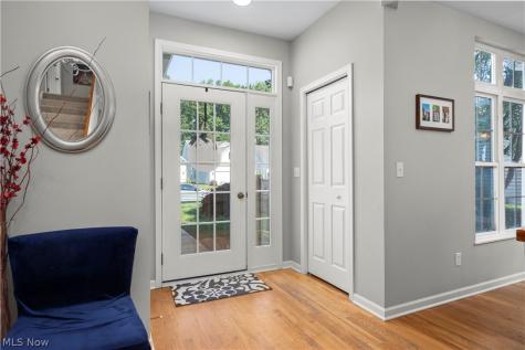 652 Lakeside Drive Avon Lake OH 44012