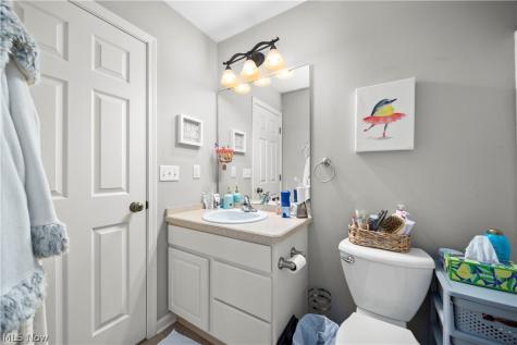 652 Lakeside Drive Avon Lake OH 44012