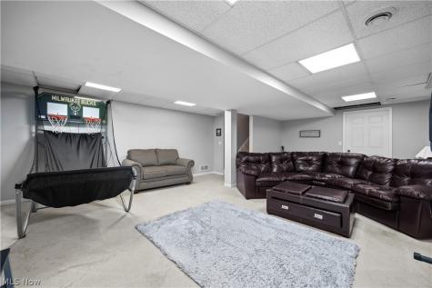 652 Lakeside Drive Avon Lake OH 44012