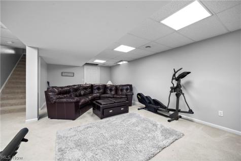 652 Lakeside Drive Avon Lake OH 44012