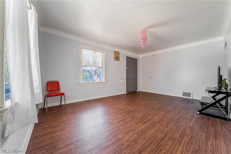 4272 W 137th Street Cleveland OH 44135