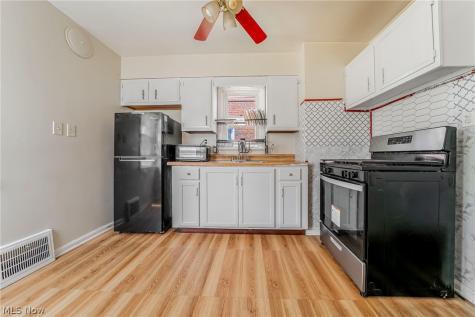 4272 W 137th Street Cleveland OH 44135
