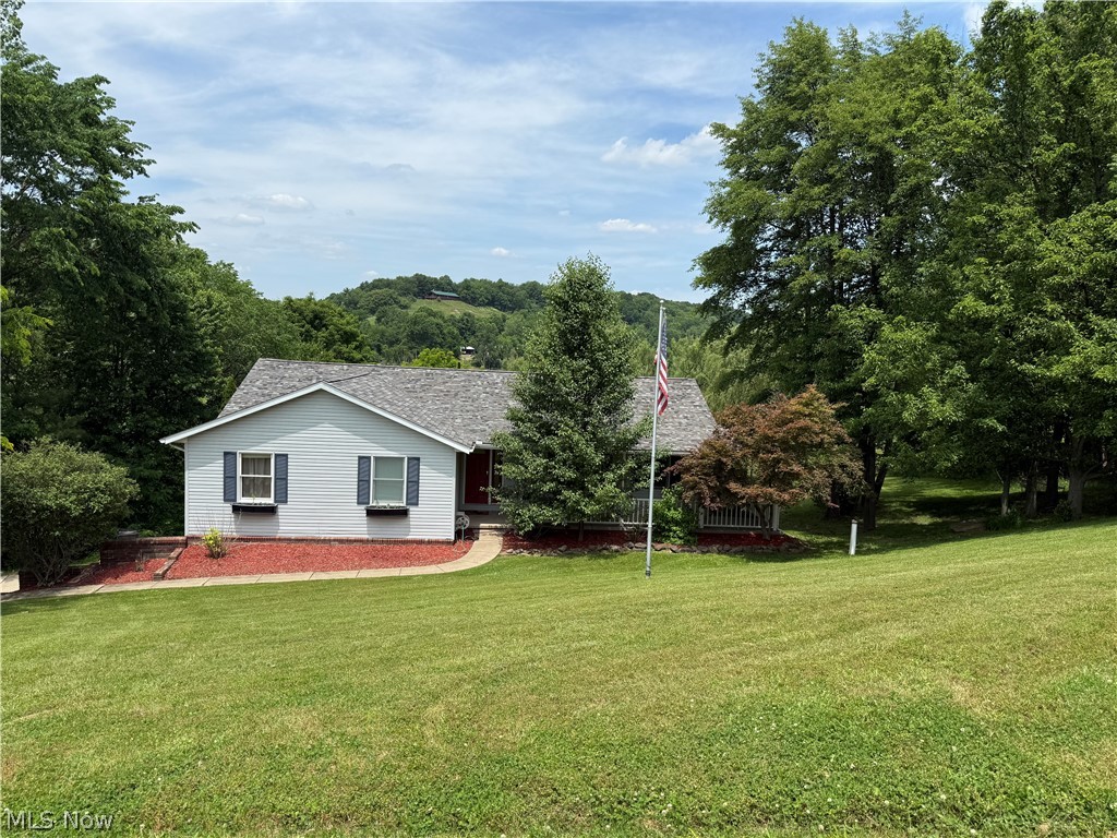 2187 Golfview Drive NE New Philadelphia OH 44663