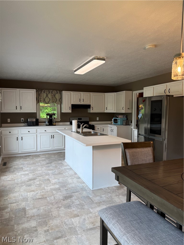 2187 Golfview Drive NE New Philadelphia OH 44663