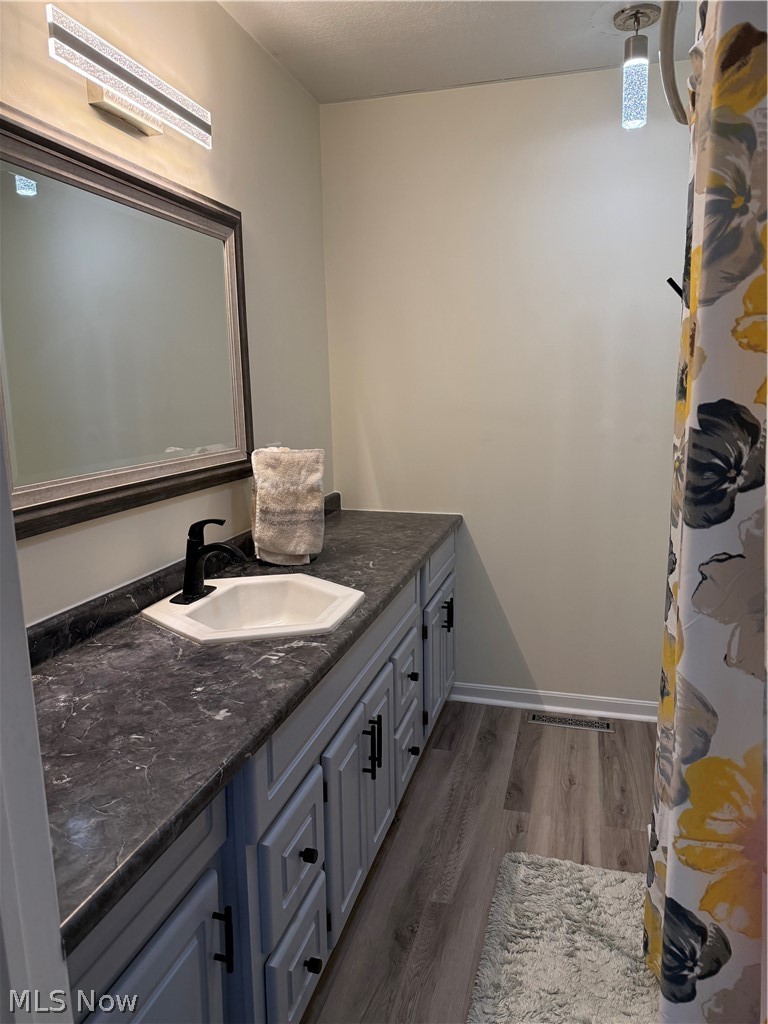 2187 Golfview Drive NE New Philadelphia OH 44663