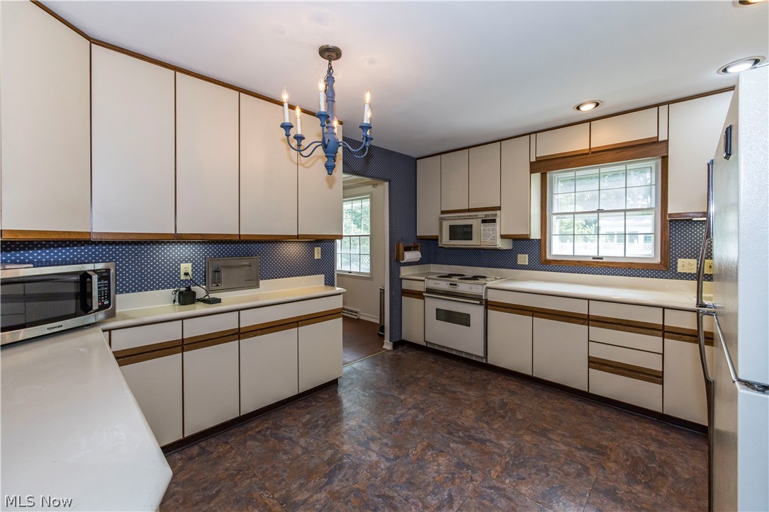 2070 White Pond Drive Akron OH 44313