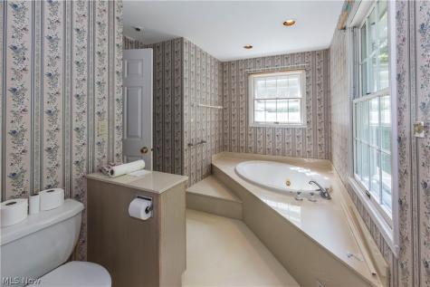 2070 White Pond Drive Akron OH 44313