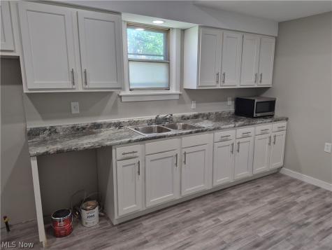 2095 W 103rd Street Cleveland OH 44102