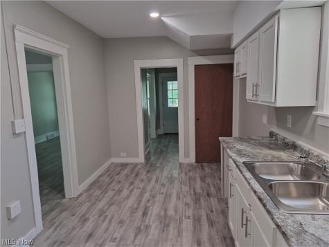2095 W 103rd Street Cleveland OH 44102