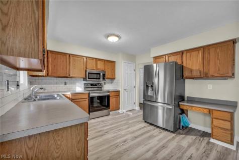 6048 Ridgeview Boulevard North Ridgeville OH 44039