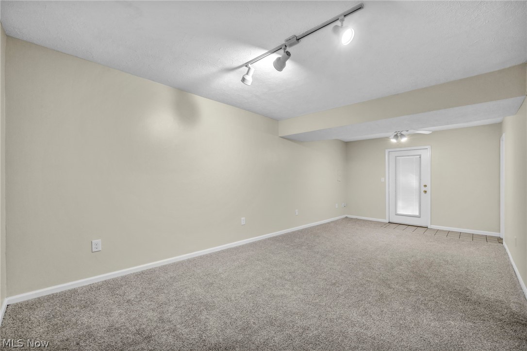 6048 Ridgeview Boulevard North Ridgeville OH 44039