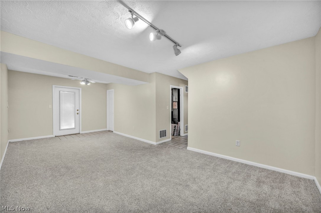 6048 Ridgeview Boulevard North Ridgeville OH 44039